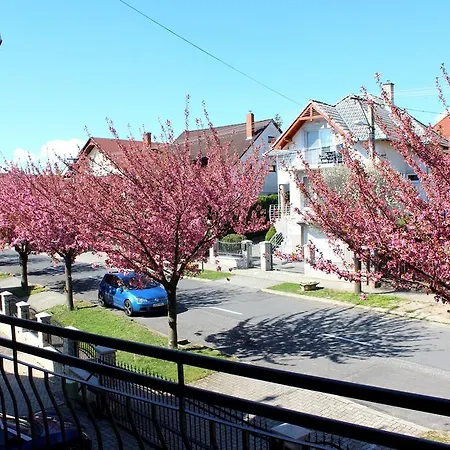 Anett Apartament *